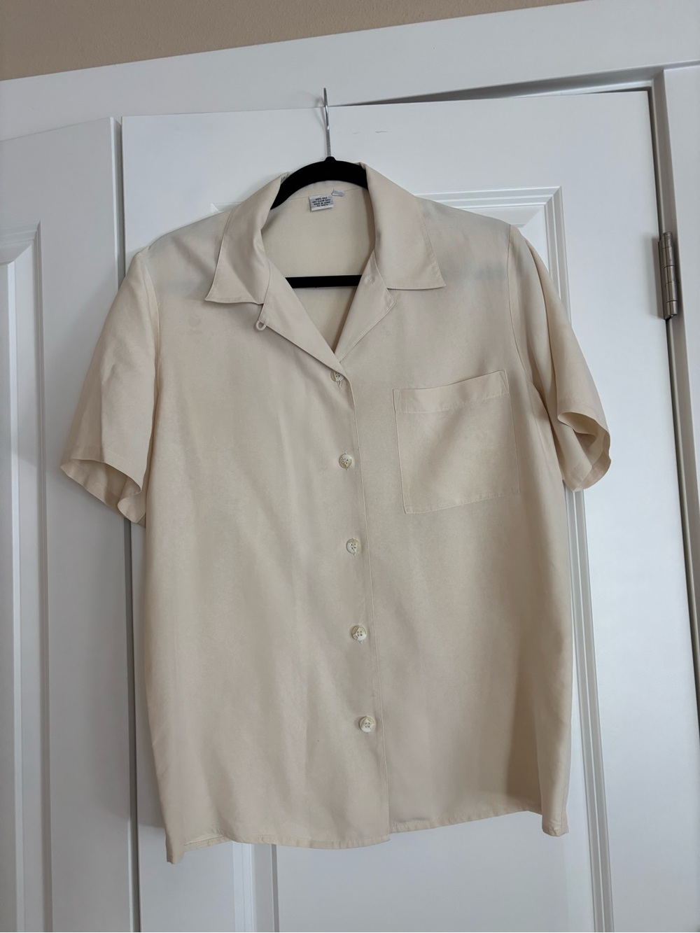 Vintage 100% Silk Cream Short-Sleeve Button-Up Shirt S
